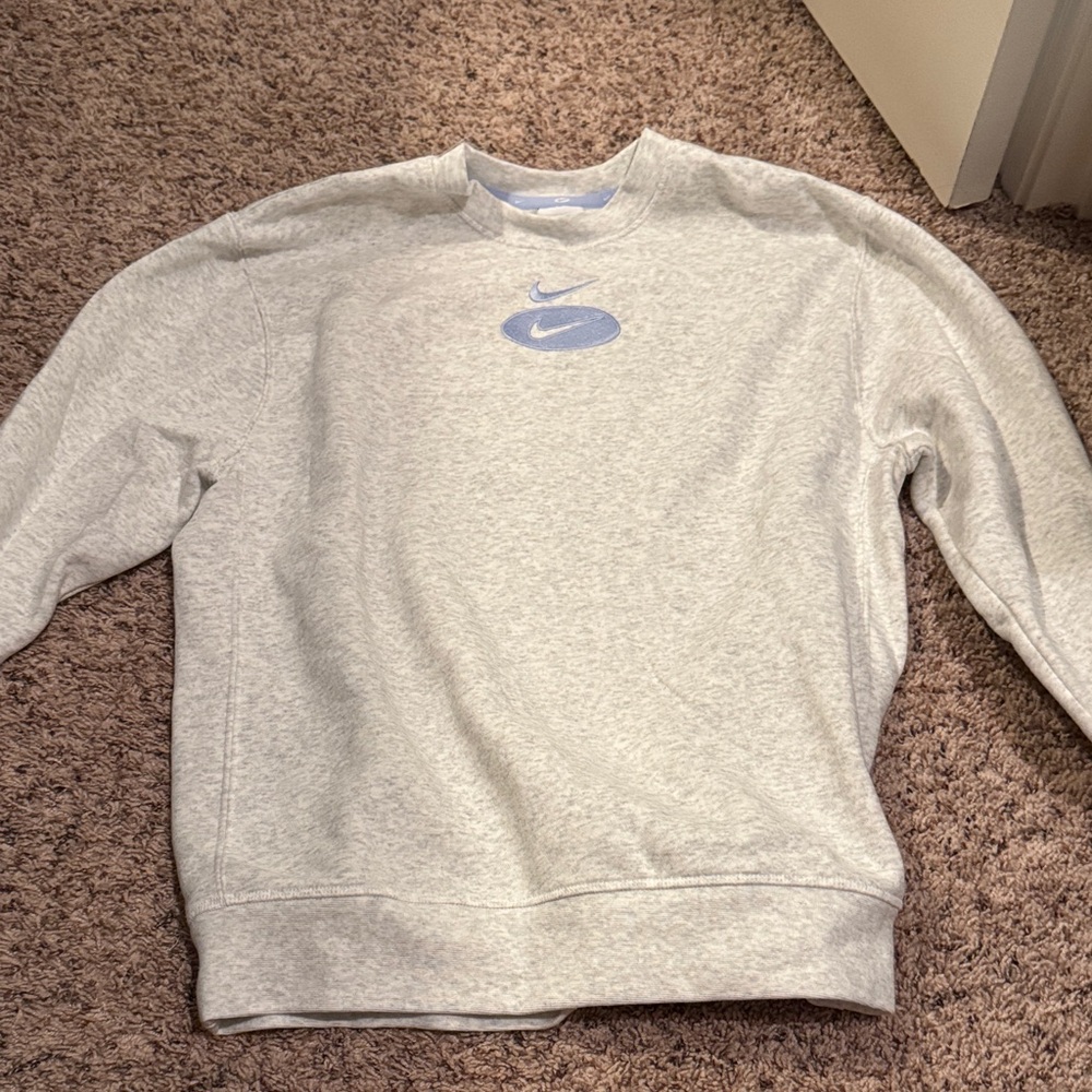Nike Men's Light Gray Crewneck Sweater